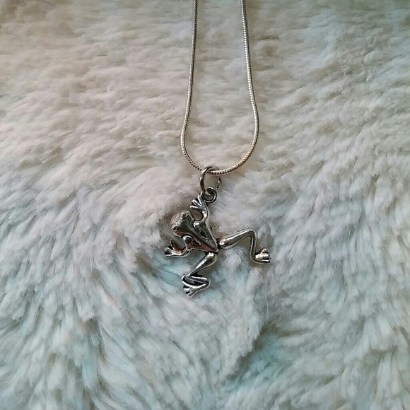 Fairy Tale Forest Leaping Frog Necklace - Picture 2 of 4